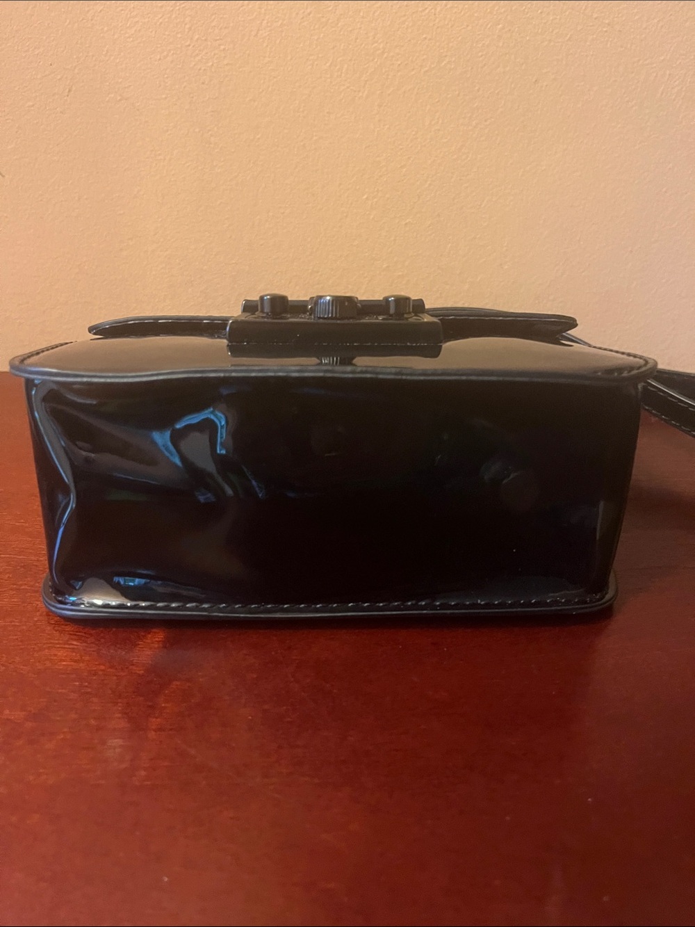 Patent-Style Black Gloss Crossbody with Chain Strap - Picture 5 of 9